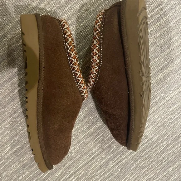 UGG Tazz Big Kid size 3 - Picture 6 of 7